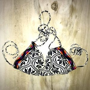 O’Neill bikini top size small